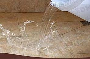 宁明漏水维修 免砸砖防水材料该如何施工